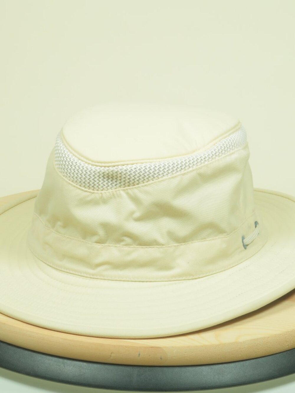 Tilley Airflo LTM5 Hat Cap Mens 8 Beige Medium Brim Outdoor Hiking Camping